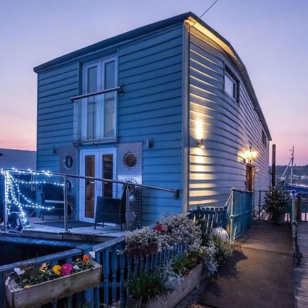 ニューポート Houseboat Harbourside View Bed & Breakfast エクステリア 写真