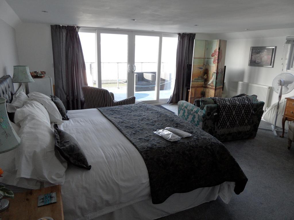 ニューポート Houseboat Harbourside View Bed & Breakfast エクステリア 写真