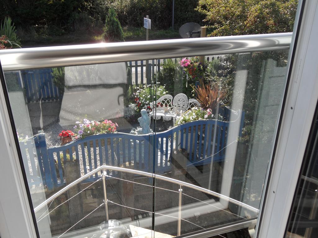 ニューポート Houseboat Harbourside View Bed & Breakfast 部屋 写真