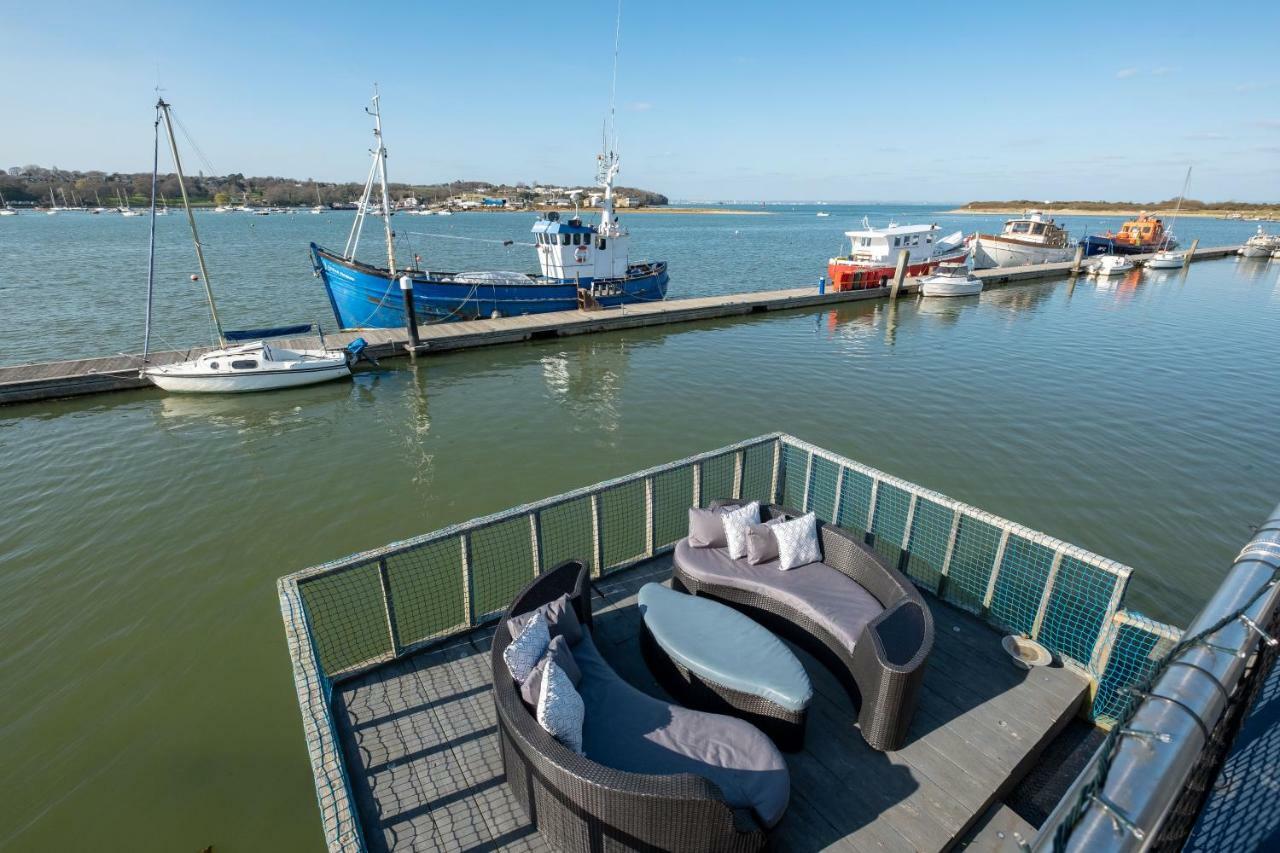 ニューポート Houseboat Harbourside View Bed & Breakfast エクステリア 写真