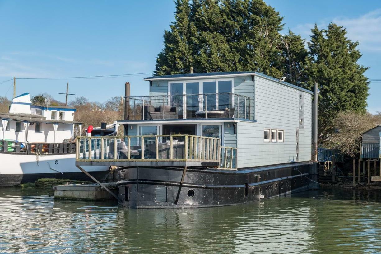 ニューポート Houseboat Harbourside View Bed & Breakfast エクステリア 写真