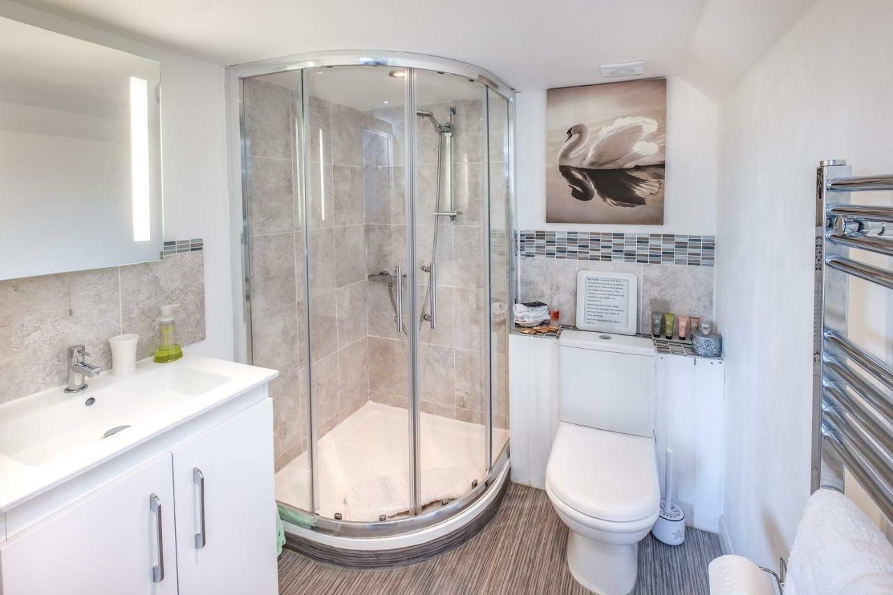 ニューポート Houseboat Harbourside View Bed & Breakfast エクステリア 写真